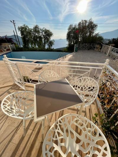 Image No.2-Appartement de 2 chambres à vendre à Kalkan