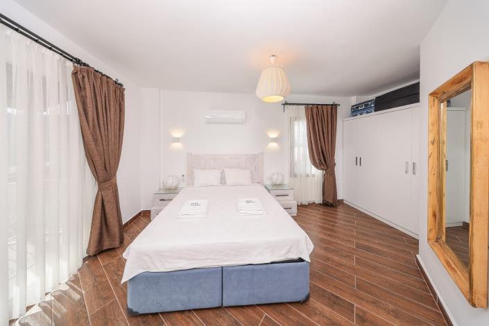 Image No.40-4 Bed Villa / Detached for sale