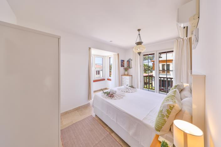 Image No.39-3 Bed Villa / Detached for sale