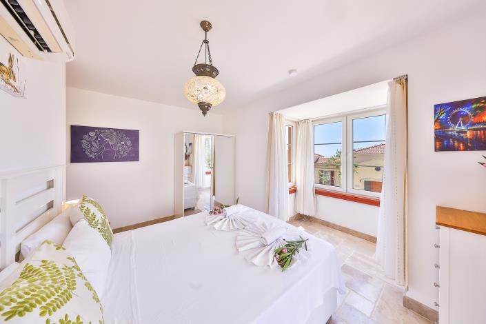 Image No.41-3 Bed Villa / Detached for sale