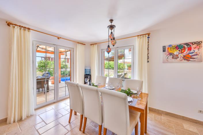 Image No.31-3 Bed Villa / Detached for sale