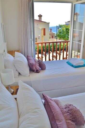 Image No.26-3 Bed Villa / Detached for sale