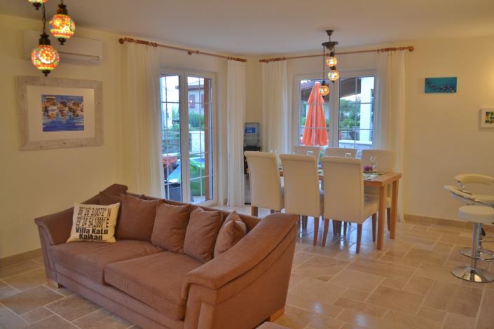 Image No.38-3 Bed Villa / Detached for sale