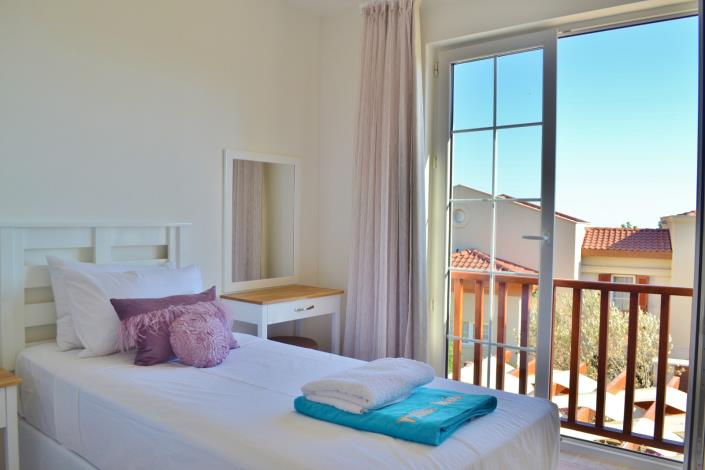 Image No.53-3 Bed Villa / Detached for sale