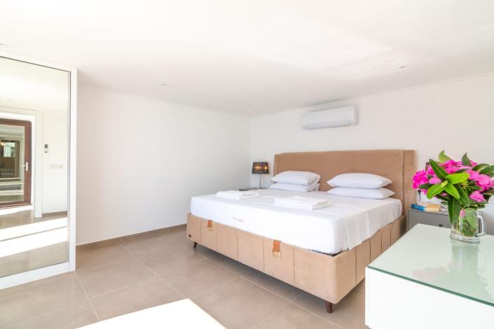 Image No.10-6 Bed Villa for sale