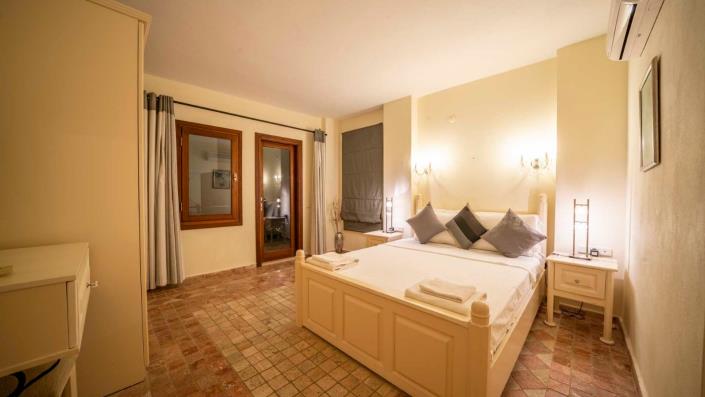 Image No.17-4 Bed Villa for sale