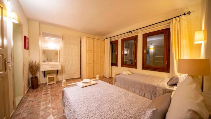 Image No.20-4 Bed Villa for sale