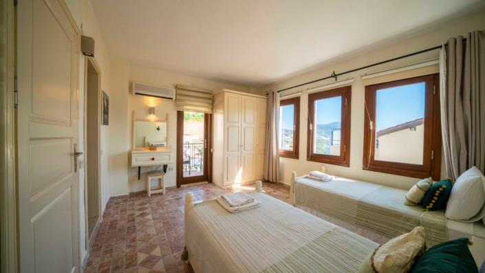 Image No.28-4 Bed Villa for sale