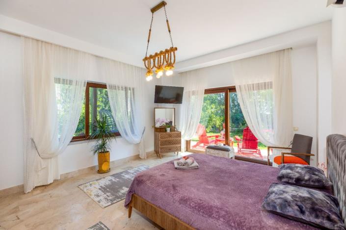 Image No.32-4 Bed Villa / Detached for sale