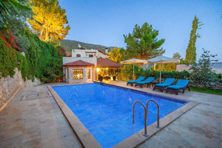 Image No.2-4 Bed Villa / Detached for sale