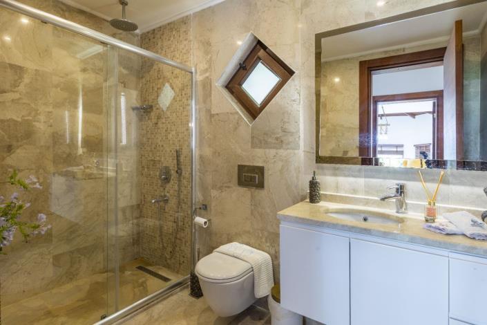 Image No.38-4 Bed Villa / Detached for sale