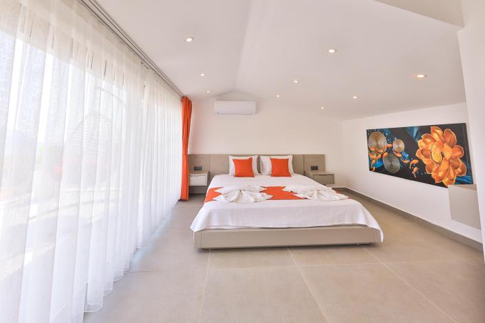 Image No.47-3 Bed Villa for sale