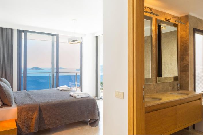 Image No.14-4 Bed Villa / Detached for sale