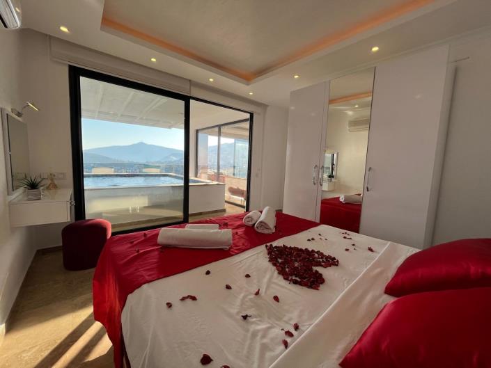 Image No.6-2 Bed Villa for sale