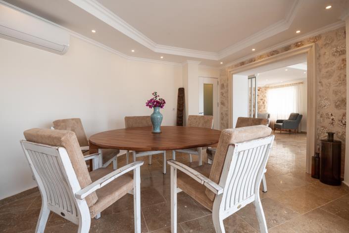 Image No.40-4 Bed Villa for sale