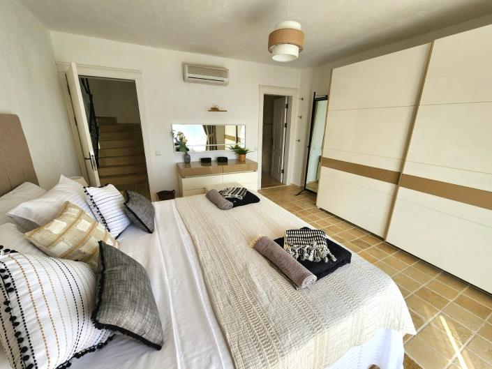 Image No.22-3 Bed Villa / Detached for sale