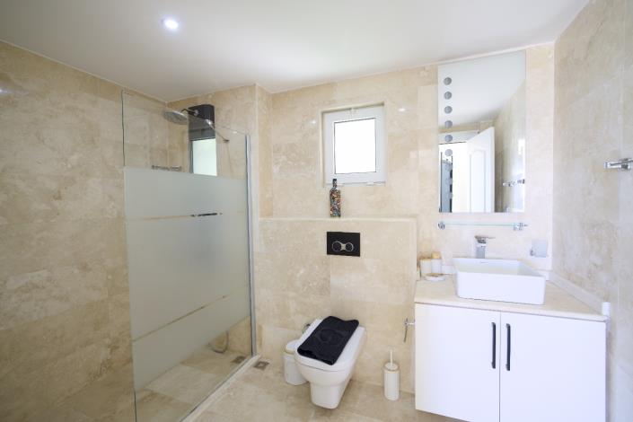 Image No.30-3 Bed Villa / Detached for sale