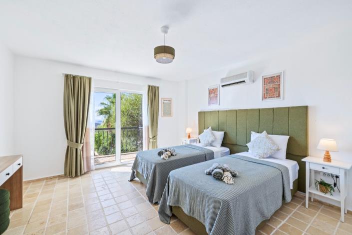 Image No.15-3 Bed Villa / Detached for sale