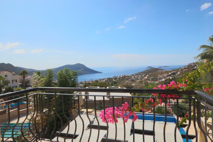 Image No.19-3 Bed Villa / Detached for sale