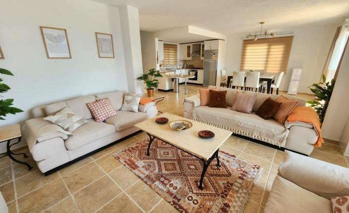 Image No.6-3 Bed Villa / Detached for sale