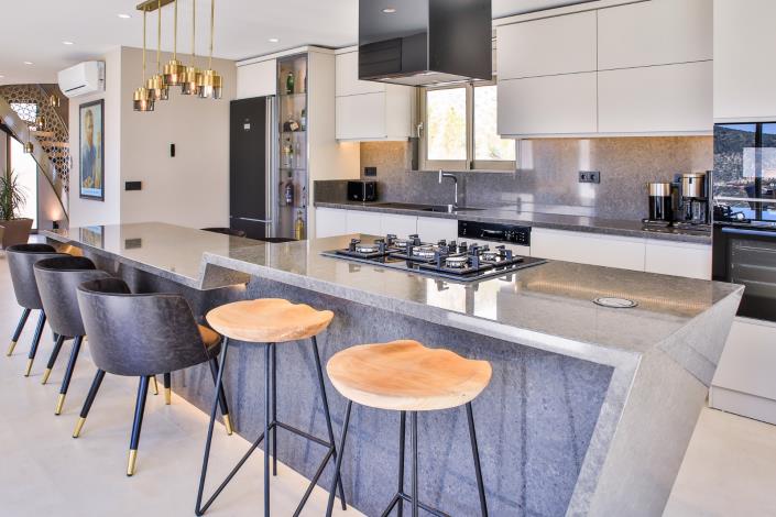 Image No.18-4 Bed Villa / Detached for sale