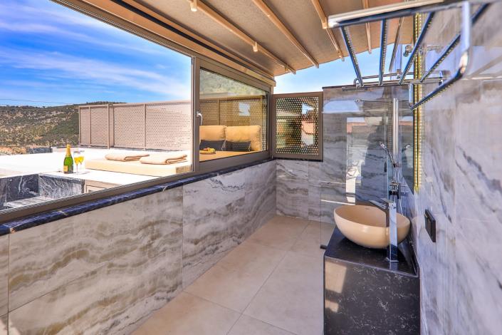 Image No.42-4 Bed Villa / Detached for sale