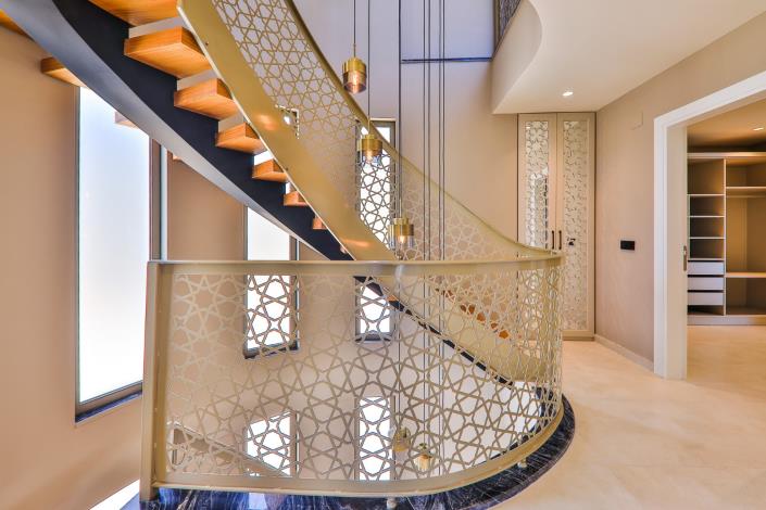 Image No.24-4 Bed Villa / Detached for sale