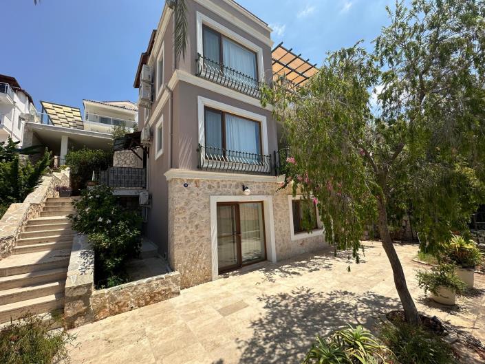 Image No.36-5 Bed Villa / Detached for sale