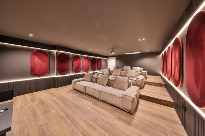 Image No.40-5 Bed Villa / Detached for sale