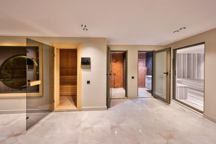 Image No.41-5 Bed Villa / Detached for sale