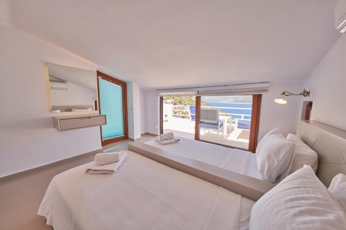 Image No.20-2 Bed Villa / Detached for sale