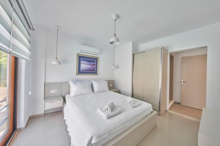 Image No.18-2 Bed Villa / Detached for sale