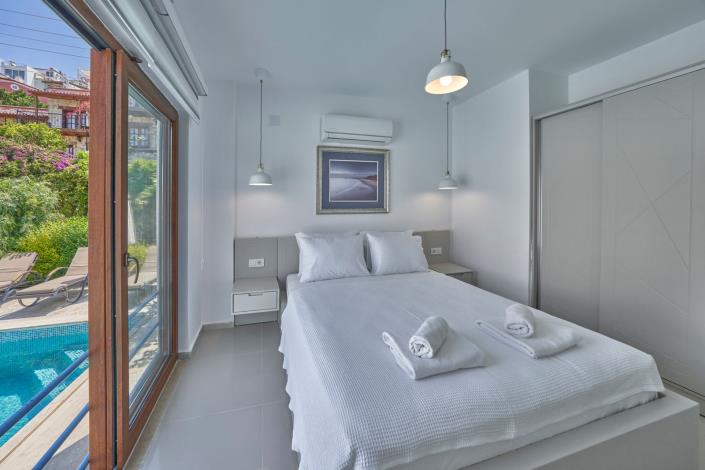 Image No.19-2 Bed Villa / Detached for sale