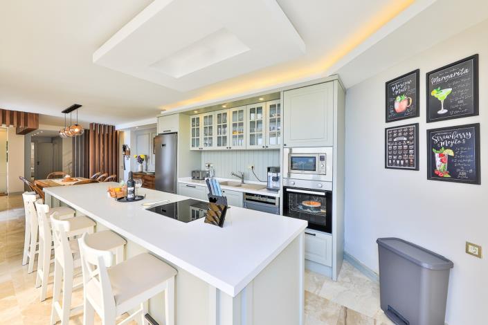 Image No.18-5 Bed Villa / Detached for sale