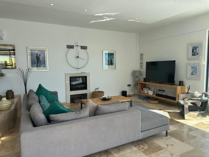 Image No.28-6 Bed Villa / Detached for sale