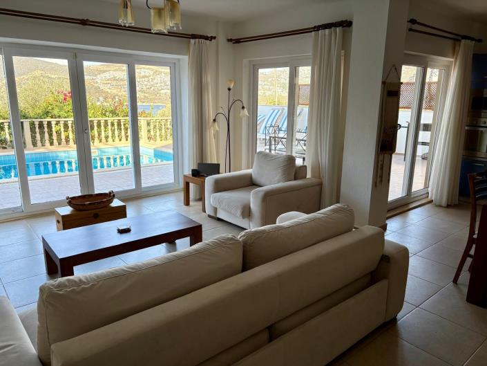 Image No.16-4 Bed Villa / Detached for sale