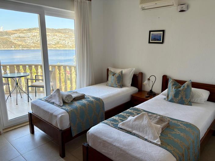 Image No.17-4 Bed Villa / Detached for sale