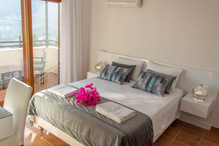 Image No.29-3 Bed Villa / Detached for sale