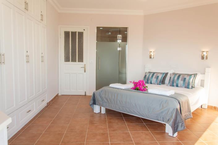 Image No.16-3 Bed Villa / Detached for sale