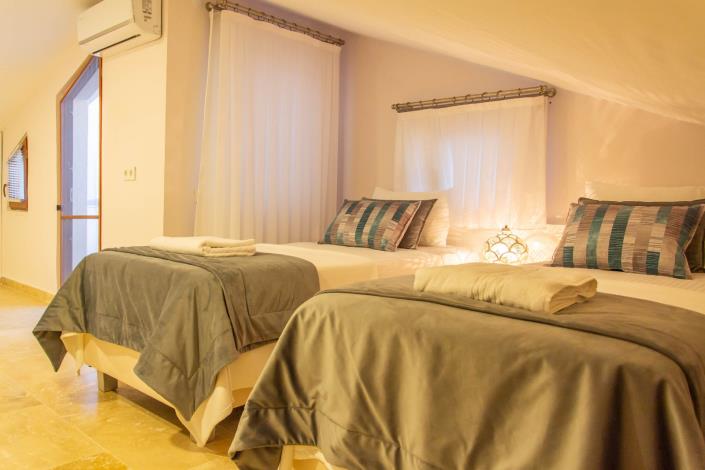 Image No.39-3 Bed Villa / Detached for sale