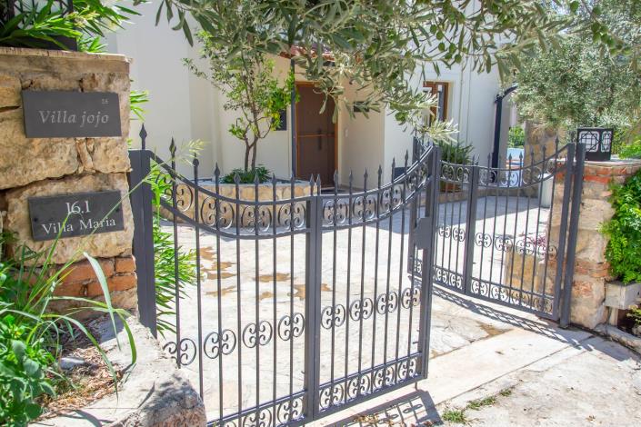 Image No.53-3 Bed Villa / Detached for sale