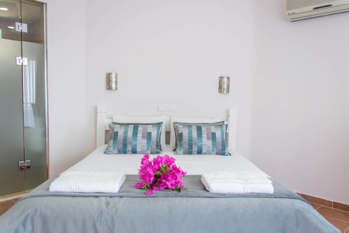 Image No.54-3 Bed Villa / Detached for sale