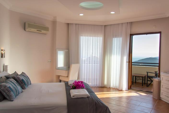 Image No.35-3 Bed Villa / Detached for sale