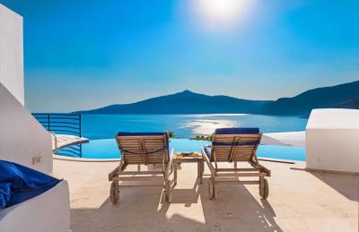 01-villa-sea-web-selects