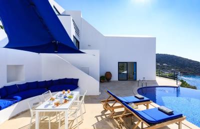 04-villa-sea-web-selects