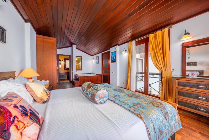 Image No.19-3 Bed Villa / Detached for sale