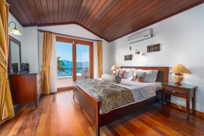 Image No.21-3 Bed Villa / Detached for sale