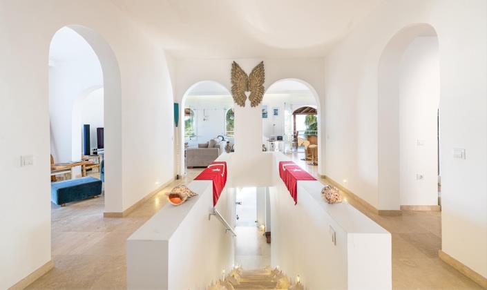 Image No.18-4 Bed Villa / Detached for sale