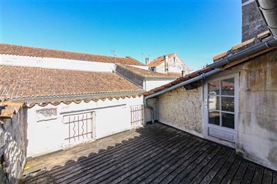 house-for-sale-in-jarnac-charente-immobilier-