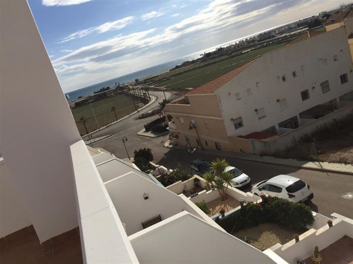 Image No.17-3 Bed Townhouse for sale